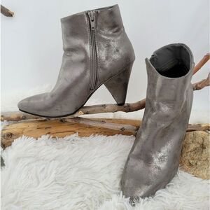 Seven dials faux leather pointy toed heeled booties